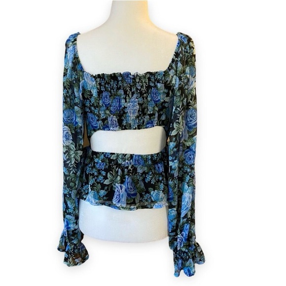 NWT WAYF Blue Rose Open Back Smocked Peplum Blouse - Picture 12 of 12